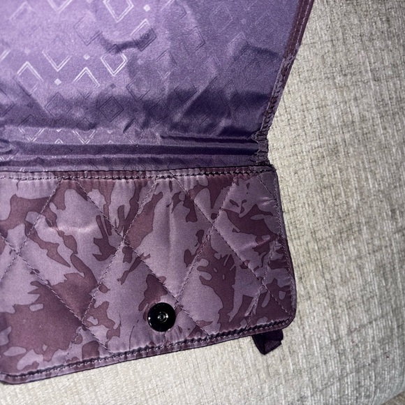 Vera Bradley Plum Zip Wristlet Quilted Wallet Organizer NWOT Purple Floral - Picture 5 of 6